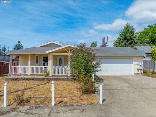 1829 E Willow St, Myrtle Point, OR, 97458 | Card Image