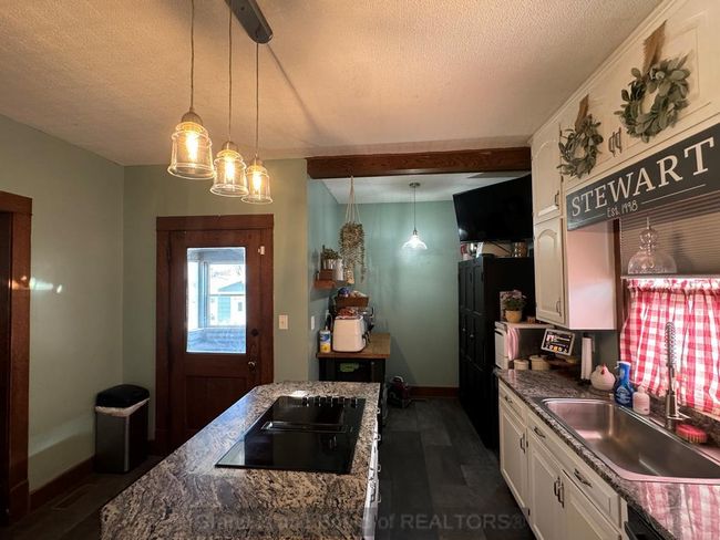 201 E Pine St, House other with 5 bedrooms, 2 bathrooms and 4 parking in Doniphan NE | Image 12