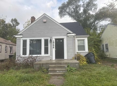 18498 Vaughan St, Detroit, MI, 48219-3438 | Card Image