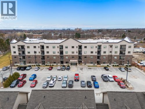 111-8475 Wyandotte St E, Windsor, ON, N8S0A4 | Card Image