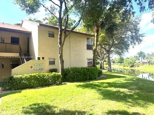 3585-3817 Cocoplum Cir, Coconut Creek, FL, 33063-5938 | Card Image