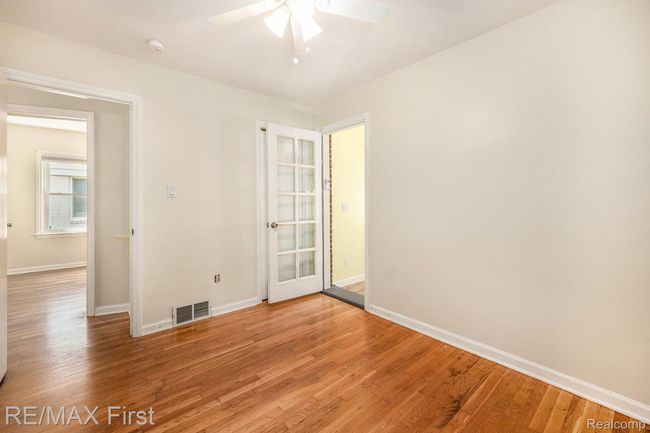 011_p1022769_267.jpg | Image 11