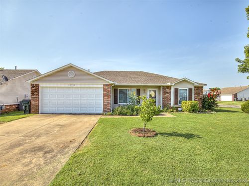 14902 89th Pl, Owasso, OK, 74055-4881 | Card Image