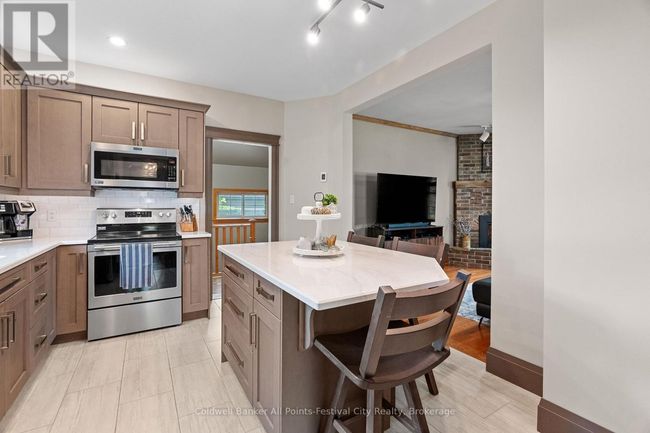 32 Cambria Rd S, House other with 3 bedrooms, 2 bathrooms and 4 parking in Goderich ON | Image 21