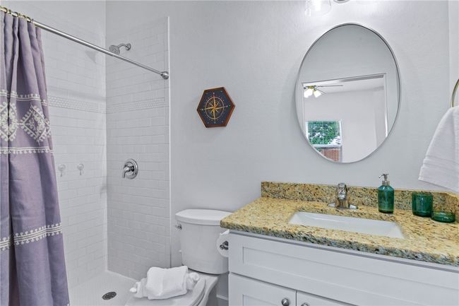300 Rustic Oak Ln, House other with 3 bedrooms, 2 bathrooms and 3 parking in Rockport TX | Image 7