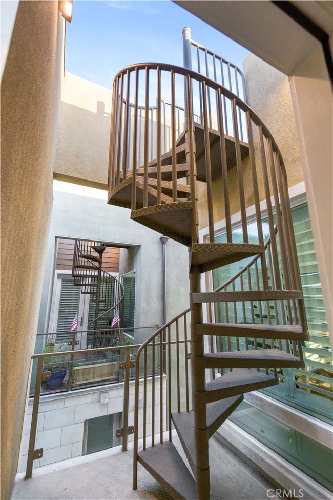 2046 Doheny Pl, Condo with 3 bedrooms, 4 bathrooms and 2 parking in Capistrano Beach CA | Image 16