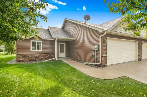 647 Cottonwood Ave, Litchfield, MN, 55355-4626 | Card Image
