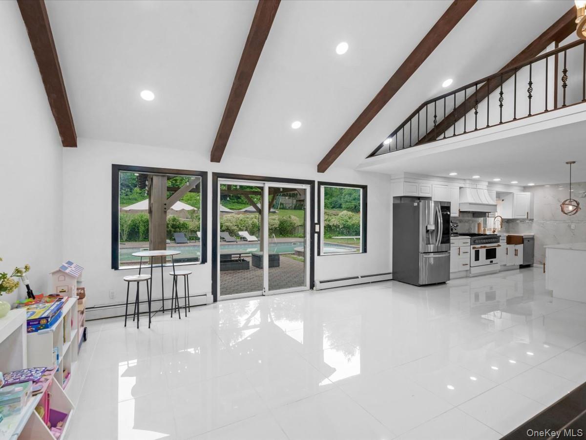 Residential in Smithtown 4