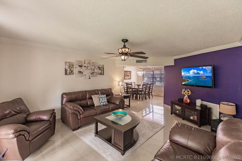 105-4270 Nw 40th St, LAUDERDALE LAKES, FL, 33319-4836 | Card Image