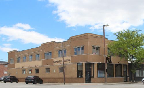 6135 S Archer Rd, Summit, IL, 60501-1631 | Card Image