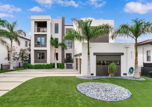 5131 W Neptune Way, TAMPA, FL, 33609-3515 | Card Image