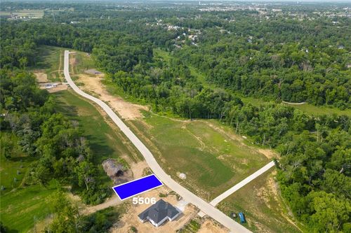 5506 Seminole Valley Trl Ne, Cedar Rapids, IA, 52411-7890 | Card Image