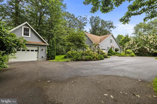 19394 Five Forks Rd, STEWARTSTOWN, PA, 17363-7977 | Card Image
