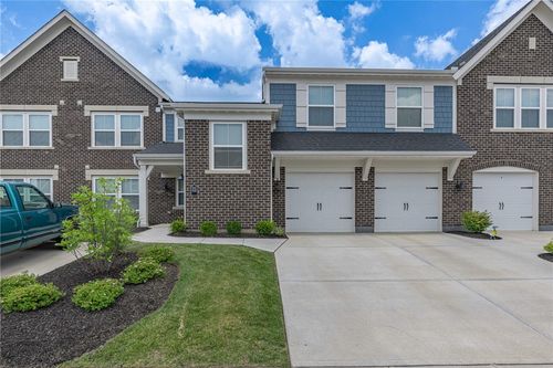 1643 Honey Tree Pl, Sugarcrk Twp, OH, 45459-6513 | Card Image
