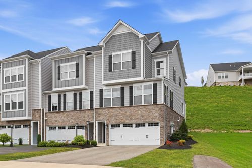 401 Spruce Ln, Canonsburg, PA, 15317-2450 | Card Image