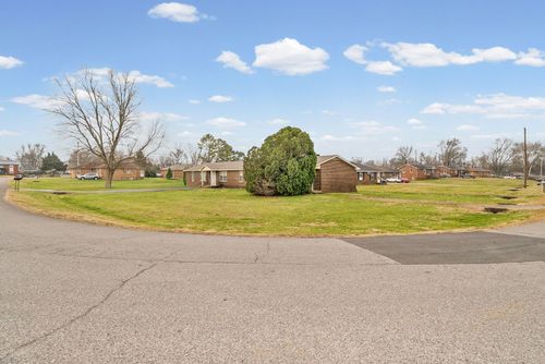 b-124 Tandy Dr, Clarksville, TN, 37042-5592 | Card Image