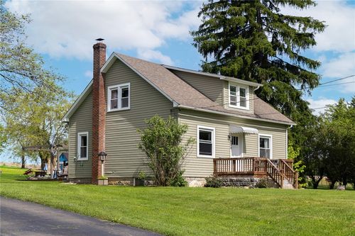 430 N Main St, Harrisville, PA, 16038-1914 | Card Image