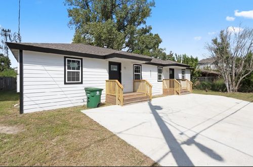 a-5031 Mallow St, Houston, TX, 77033-3906 | Card Image