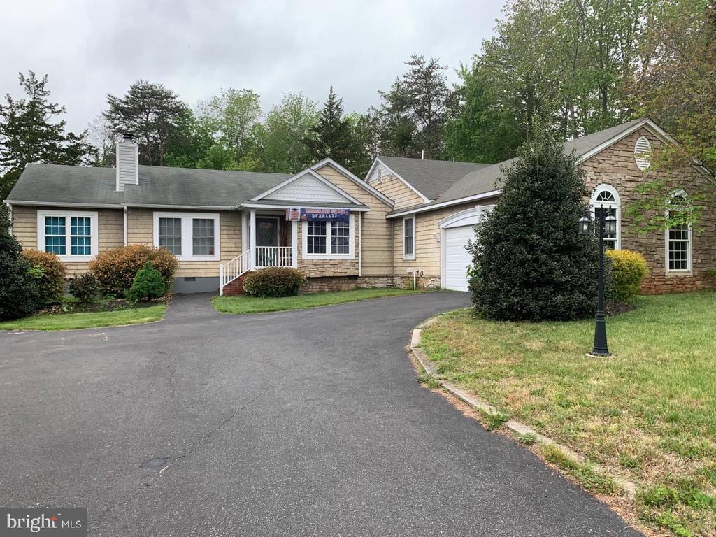 Residential in LOCUST GROVE