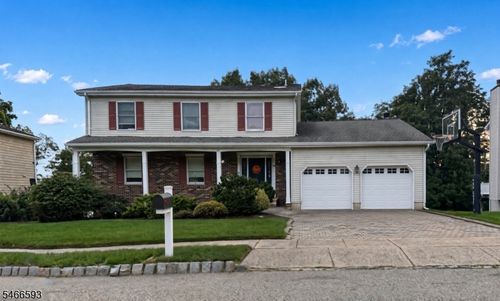 86 Point View Pkwy, Wayne, NJ, 07470-2064 | Card Image