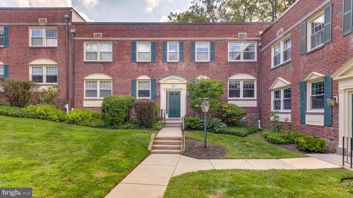 b-124-500 E Lancaster Avenue, WAYNE, PA, 19087 | Card Image