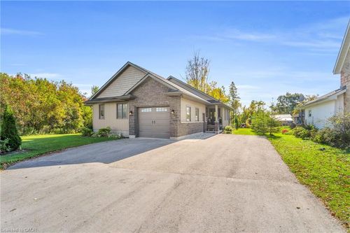 30 Victoria St W, Dundalk, ON, N0C1B0 | Card Image