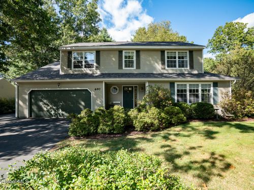 697 Mc Crey Dr, Ballston Spa, NY, 12020-3097 | Card Image