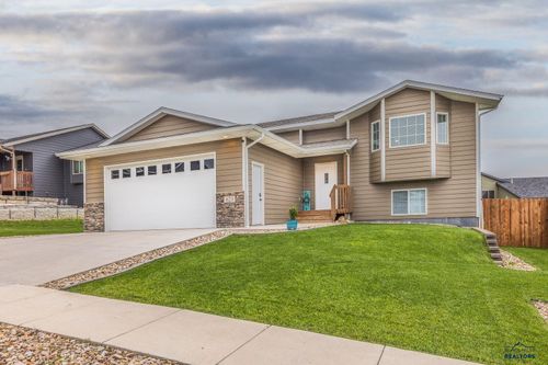 623 Braelynn Ln, Rapid City, SD, 57703-6858 | Card Image