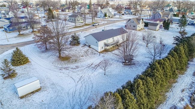 303 W Broadway St, House other with 3 bedrooms, 3 bathrooms and null parking in Stanwood IA | Image 23