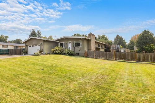 1734 Burrell Ave, Lewiston, ID, 83501-5942 | Card Image