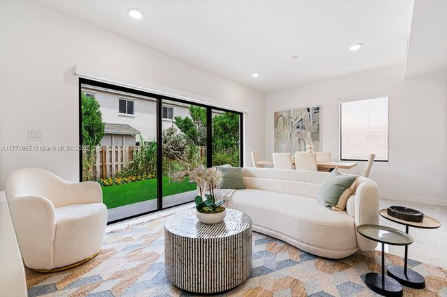 3 - 362 Nw 13 Ct, Townhouse with 4 bedrooms, 3 bathrooms and null parking in Florida City FL | Image 4
