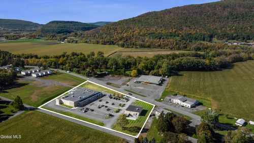 174 Marjorie Ln, Middleburgh, NY, 12122-6433 | Card Image