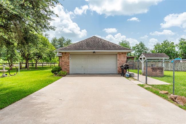 15631 Fir Rd, House other with 3 bedrooms, 2 bathrooms and 6 parking in Santa Fe TX | Image 35