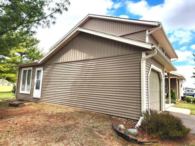 613 Saddle Rdg, Condo with 2 bedrooms, 3 bathrooms and null parking in PORTAGE WI | Image 4