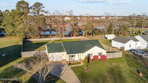 1810 Paulette Rd, Morehead City, NC, 28557-4727 | Card Image