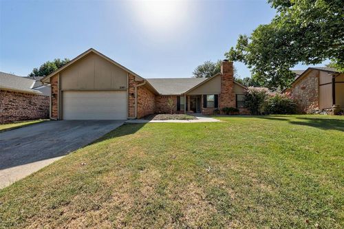 2501 Valley Brook Drive, Edmond, OK, 73034 | Card Image
