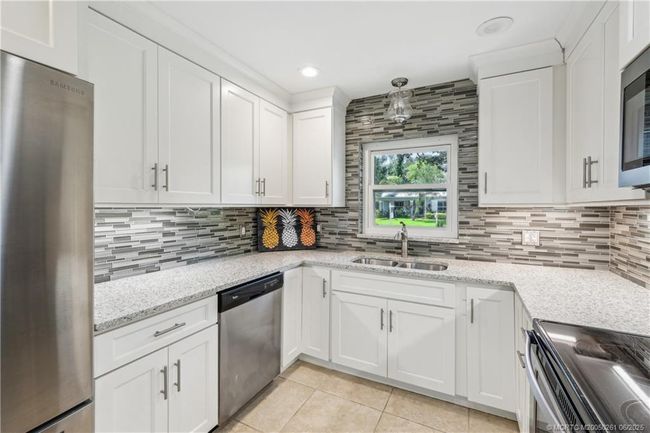 338 Winnachee Dr, House other with 2 bedrooms, 2 bathrooms and null parking in Stuart FL | Image 8