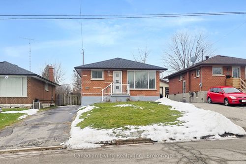 381 Conant St, Oshawa, ON, L1H3S8 | Card Image