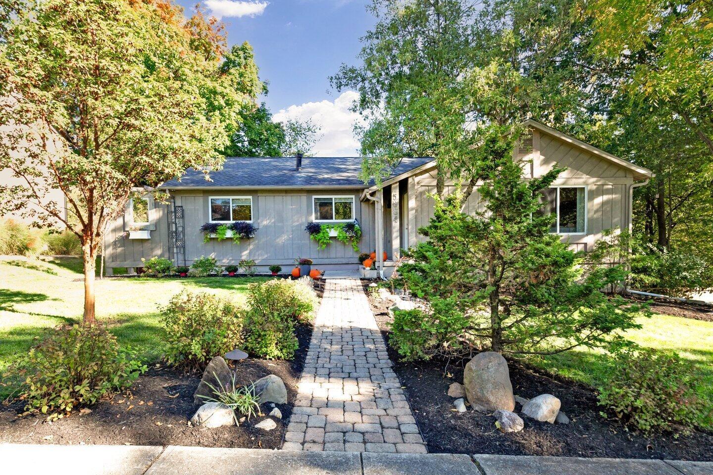 Shadowbrook Dr, Columbus, OH 43235