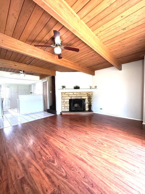 347 Meadow Green Ln, Round Lake Beach, IL, 60073-1326 | Card Image