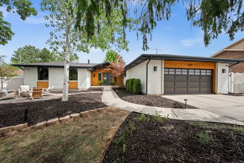 2241 Somerset Dr, Cottonwood Heights, UT, 84121-3861 | Card Image
