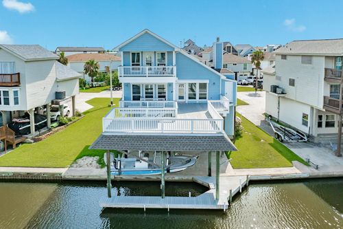 325 Admiral Cir, Tiki Island, TX, 77554-9199 | Card Image