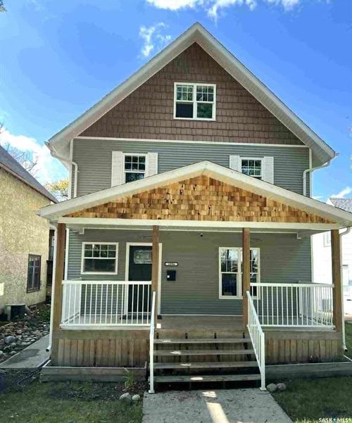 1096 Algoma Ave, Moose Jaw, SK, S6H3Z5 | Card Image