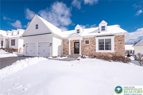 4459 Old Saucon Rd, Bethlehem, PA, 18015-8705 | Card Image