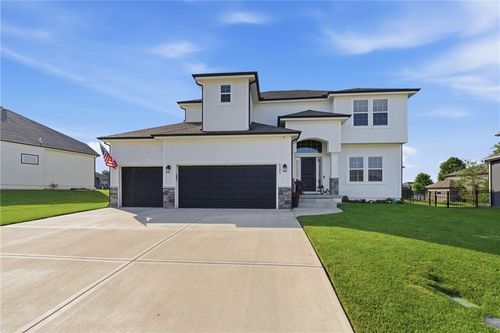 9305 Ne 98th Ter, Kansas City, MO, 64157-8051 | Card Image