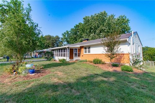 1608 Lee Ln, Pleasant Hill, MO, 64080-1104 | Card Image