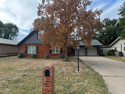2933 Woodland Cir, San Angelo, TX, 76904-6120 | Card Image