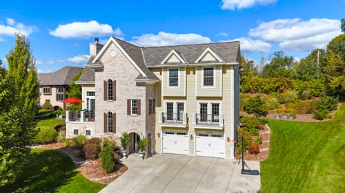 S67W17672 Copper Oaks Ct, Muskego, WI, 53150-7503 | Card Image