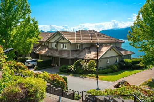 15 Beach Drive, West Vancouver, BC, V8B1A2 | Card Image