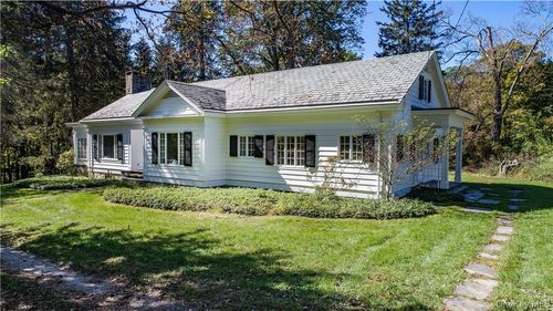 21 Tinker Town Rd, Dover Plains, NY, 12522-6007 | Card Image